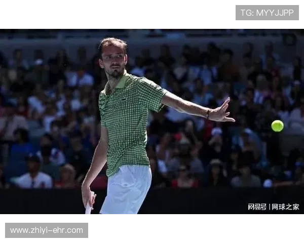 外网网友深度对比小安娃与梅总正手 外网网友深度对比小安娃与梅总正手